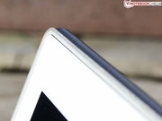 Eine Gummilippe säumt den Rahmen ringsum.