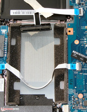 Eine 2,5-Zoll-Festplatte kann nachgerüstet werden.
