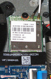 Gut: Zwei WLAN-Antennen sind vorhanden.