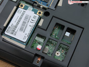 Hier sehen Sie die mSATA-SSD. Sie stellt die System-Partition.
