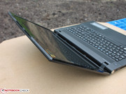 ...sondern nur ein gutes TN-Panel mit hohem Kontrast und starker Helligkeit.