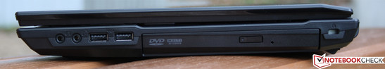 rechte Seite: 2 x USB 2.0, DVD-Multibrenner, Kensington-Lock