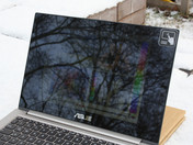 UX31A Touch: Ansicht seitlich, bewölkt