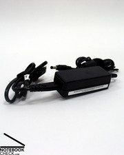 Mit 50°C sorgt das kleine Netzteil des Eee PCs für Spitzenwerte.