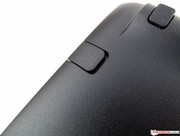 Der Ethernet-Port muss etwas ausgeklappt werden, damit es passt.