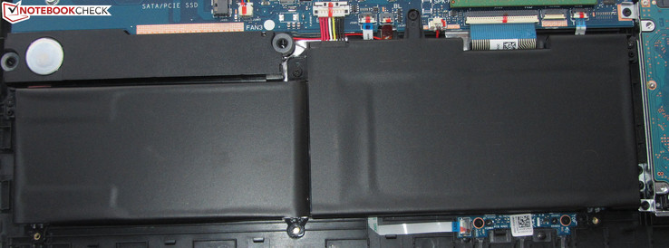 Der Akku besitzt eine Kapazität von 76 Wh.