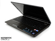 Bei Berechnungen hat ein Core i3-350M das Sagen, bei 3D-Anwendungen gibt die ATI Mobility Radeon HD 5470 den Takt an.