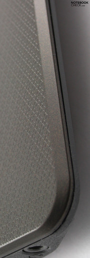 Asus K52JR: Muster auf der Handballenauflage