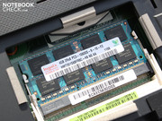 Selten: Es steckt ein einziges 4096 MB Hynix PC3-RAM-Modul (keine 2x2GB).