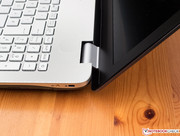 Der maximale Öffnungswinkel liegt bei etwa 135 °.