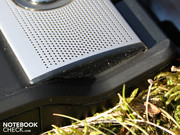 Optische Details (Abdeckung über den Lautsprechern)