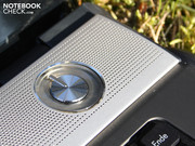 erinnern irgendwie an Stereo-Anlagen (Power Schalter).