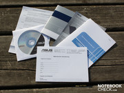 Im Zubehör liegt nur eine Treiber DVD, Recovery-Datenträger muss der Nutzer selbst brennen.