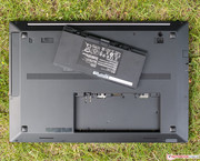 ...wechselbaren Akku, ...