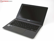 Was auf den ersten Blick wie ein typisches Clamshell-Subnotebook aussieht,