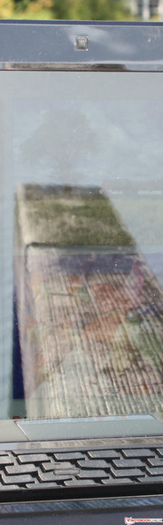 Asus U36SD-RX114V: Glare Type in diesem laufzeitstarken Subnotebook - hatte Asus ein Brett vor dem Kopf?