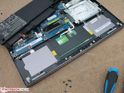 Der Akku kann entnommen werden.