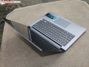 ...hat Asus einen edlen 13-Zoller im Angebot.