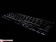 Leider biegt die Tastatur in der Mitte beim Tippen durch.