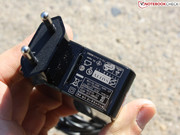 Es liefert 45 Watt, bestens ausreichend für die ermittelte höchste Energieaufnahme von 34 Watt (Stresstest ohne Akkuladung).