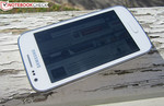 Das Samsung Galaxy Ace 3 im Außeneinsatz.