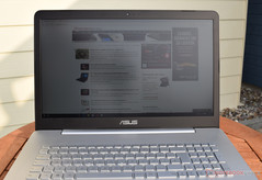 Außeneinsatz bei Sonnenschein im Schatten