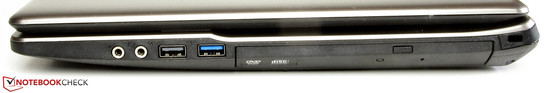 Rechte Seite: Mikrofoneingang, Kopfhörerausgang, USB 2.0, USB 3.0, DVD-Brenner, Steckplatz für ein Kensington-Schloss