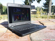 Der 15,6-Zoller hat das Gewicht eines 17-Zoll Consumers.