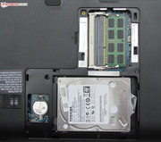 Das geöffnete Wartungsfach.