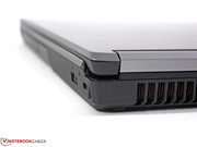 ... offenbart aber im Detail hin und wieder ungleichmäßige Spaltmaße.