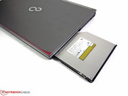 Auch hier bietet Fujitsu mit einem modularen Zweitakku ein willkommenes Alleinstellungsmerkmal.