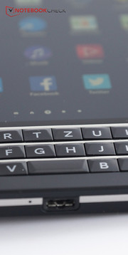 Noch eine Besonderheit, die aber bei BlackBerry gar nicht so unüblich ist: Die Hardware-Tastatur.