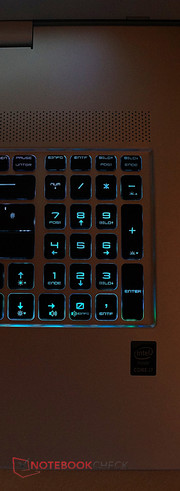 Die Tastaturbeleuchtung lässt sich mit zahlreichen Farben und Effekten konfigurieren.