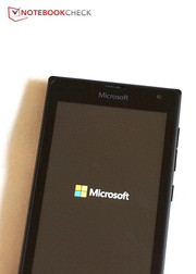 Microsoft positioniert das Lumia 435 ganz unten, innerhalb seines Preissegments ist es aber nicht so schlecht aufgestellt.