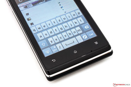 Virtuelles QWERTZ-Keyboard im Hochformat.