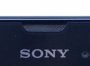 Der typische Sony-Schriftzug unter der Hörmuschel