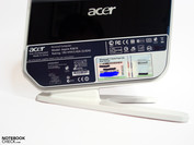 Die vielen Aufkleber auf dem Gehäuse verwandeln den Revo in eine Litfaßsäule