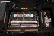 Hier freut sich beispielsweise der 4-GB-DDR3-Arbeitsspeicher auf einen neuen Nachbarn (der zweite Slot ist noch frei).