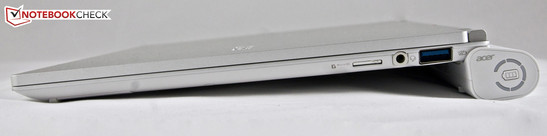 Rechte Seite: Micro-SD Cardreader, Headset (Mikro-/ Kopfhörer-Kombi), Powered USB 3.0