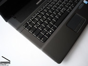 Die titanfarbene Oberfläche gefällt durch ihr pflegeleichtes und dezentes Äußeres.