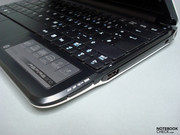 leider weit vorne der USB-Port auf der rechten Seite