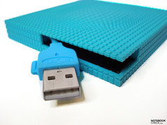 Gummigehäuse mit integriertem USB-Kabel
