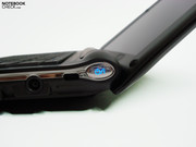 Der seitlich angebrachte Ein-/ Ausschalter ist gut erreichbar und sieht schick aus