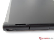 Hinter einer Kunststoffklappe befindet sich...