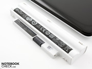 Der Akku befindet sich im hinteren Teil des Chassis.