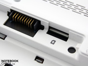 Das Gehäuse scheint aus einem Stück gemeißelt.