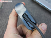 Warum es Hochglanzseiten haben muss, das wird nicht einmal Dell beantworten können.