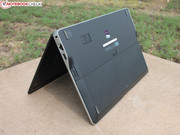 Ein attraktiver Preis für das gute gebaute Business-Ultrabook, zumal nur das teure X1 Carbon von Lenovo die begehrte Auflösung bietet.