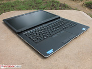 als es die Ultrabook-Kriterien eigentlich erlauben (21 mm).