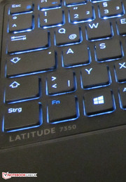 Die Tastatur ist mit einer Beleuchtung ausgestattet.